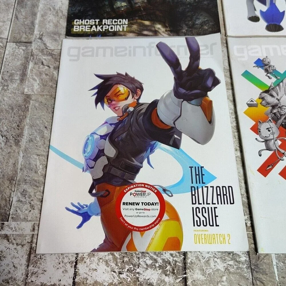 Lot Of 4 Game Informer Magazine Issues 318, 319, 320, 321